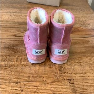 Toddler ugg boots 7c